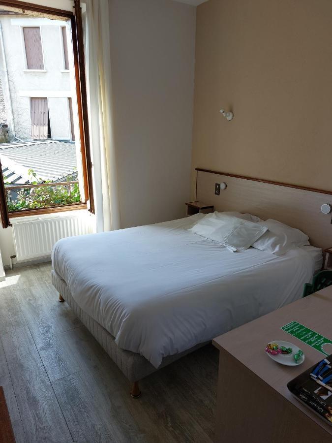 Hotel De France Objat 외부 사진